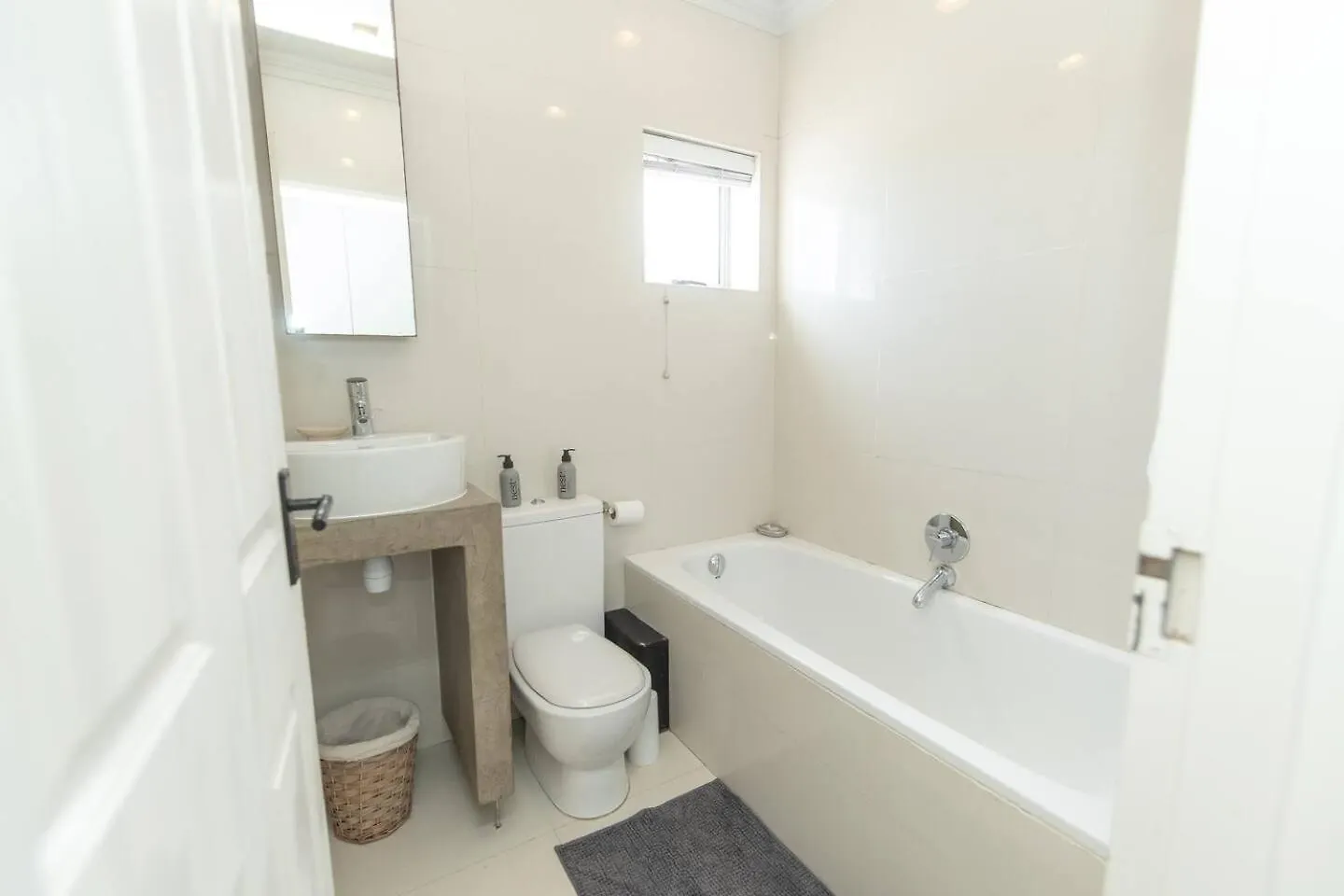 Barefoot Bliss - Summerseas Port Elizabeth